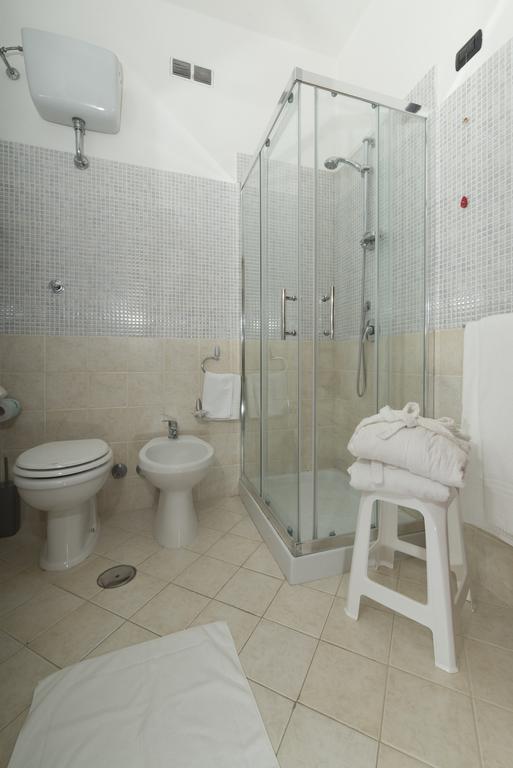 Albergo Scalzone กัสเตลโวลตูร์โน ภายนอก รูปภาพ